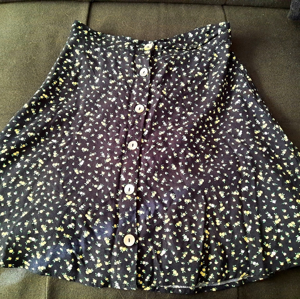 H&M size 0 floral skirt